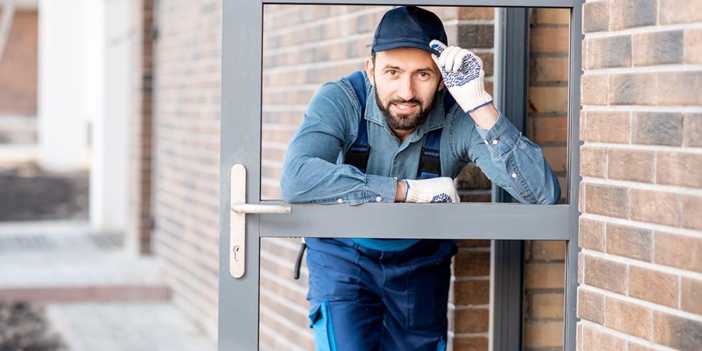 builder-portrait-near-the-door-resize.jpg